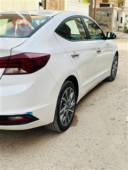 هیوندای ئەلەنترا